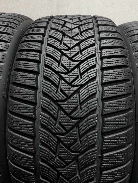 като Нови! 225/45/18 DUNLOP зимни гуми