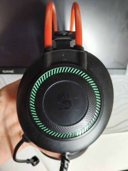 Девайсы наушники и мышка