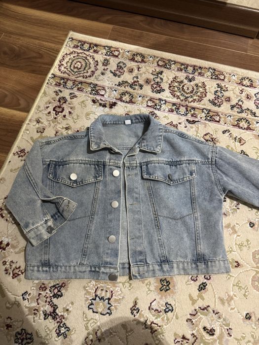 Продам джинсовую куртку