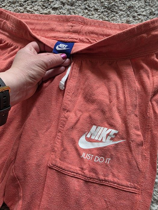 Долниище на naik 10 lv.