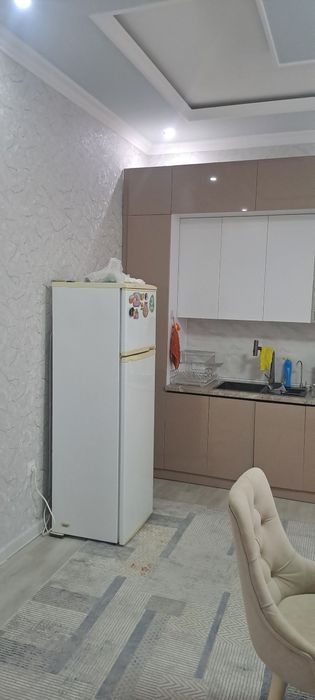 Холодильник в хорошем состояние!!