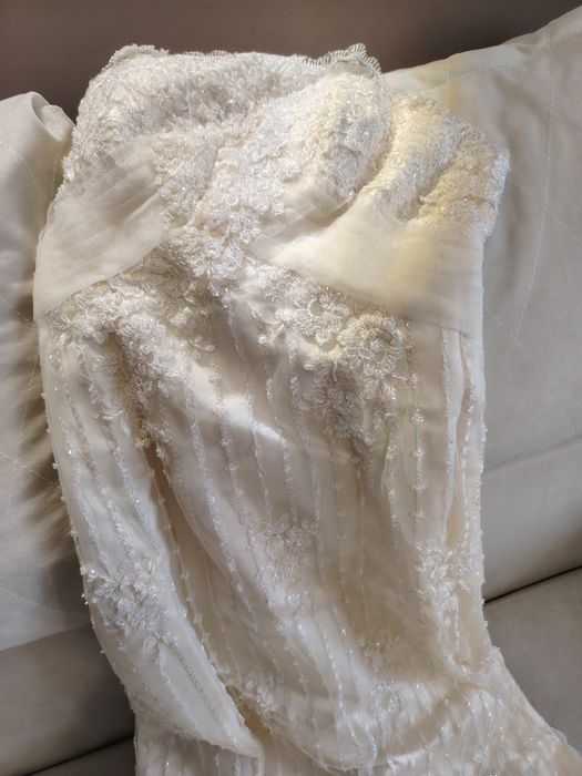 Продается свад платье 42-44 р вышитое бисером