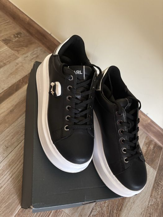 Обувки на Karl Lagerfeld