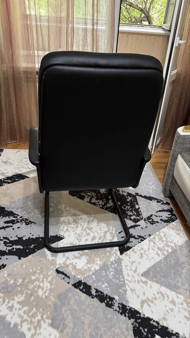 Кресло в хорошем состоянии