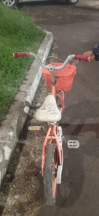 Розовые велик за 6000 продам