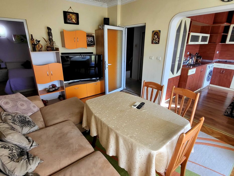 Дава се под наем Тристаен апартамент в Плевен, Идеален център - 74 кв.м за 331.5 € - Снимка #5