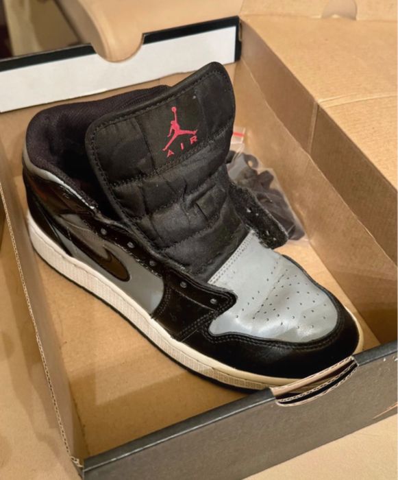 Jordan 1 mid shadow red 38.5