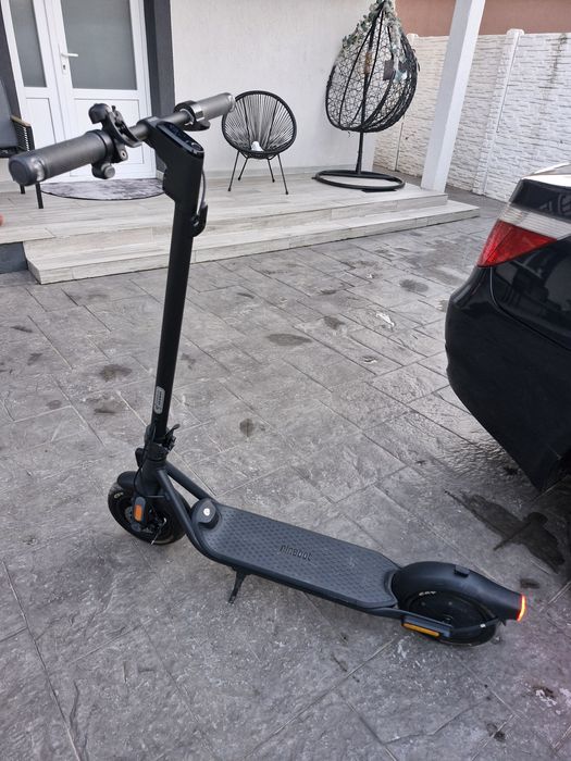 Vând Ninebot f2 pro.