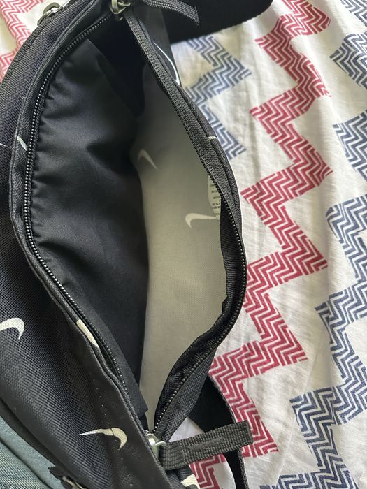 Мъжка чанта на nike