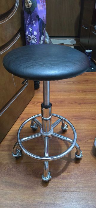 Боно стул  для педикюра