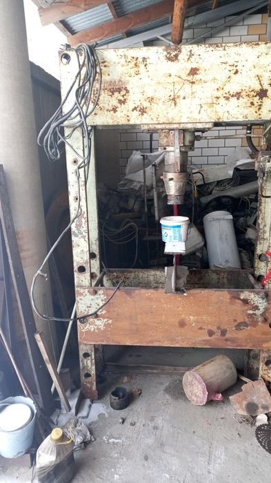 Продам гидравлический пресс