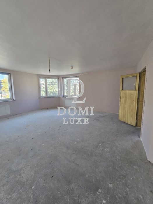 Продава се Къща в София, Витоша - 900 кв.м за 680 €/кв.м - Снимка #3