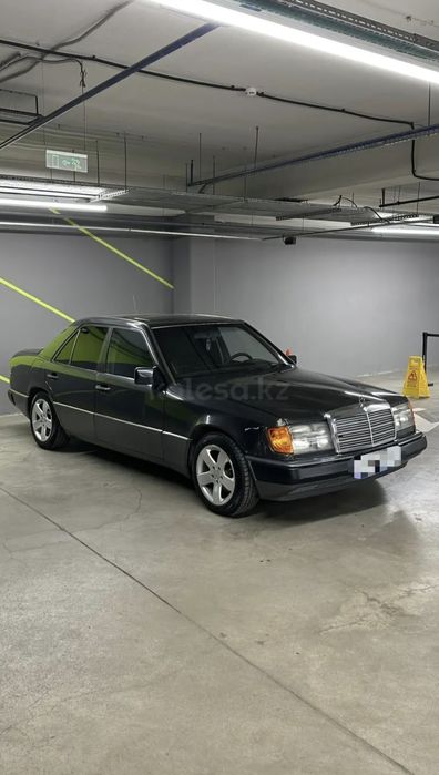 Mercedes-Benz 230e