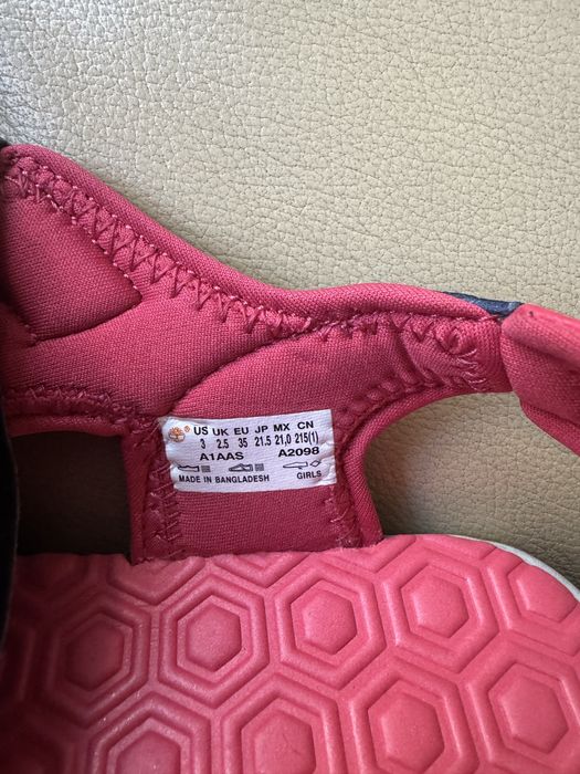 Детски сандали и обувки