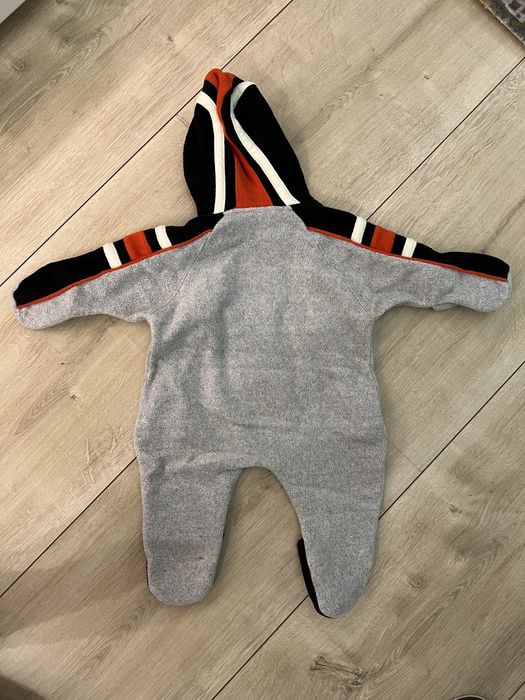 Бебешки есенни-зимен цял гащеризон  до 12 м.