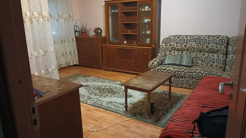 Inchiriere camera targ de craciun