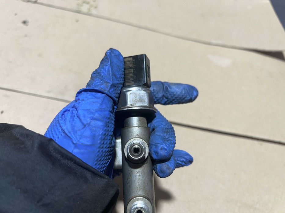 Rampa injectoare cu senzor presiune BMW Seria 1 E87 LCI 116i 90kW 122CP Cod motor N43B16A 2008 - Cod 7537319-05