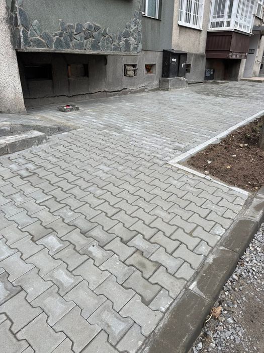 Разчистване на мазета, тавани и дворове  Рязане и премахване на опасни дървета  Озеленяване и почистване на терени АсфалтиранеБОЖИДАР  089 546 4595