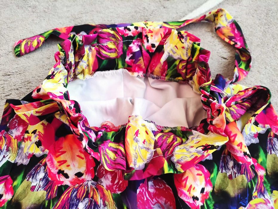 Дамска пола S размер