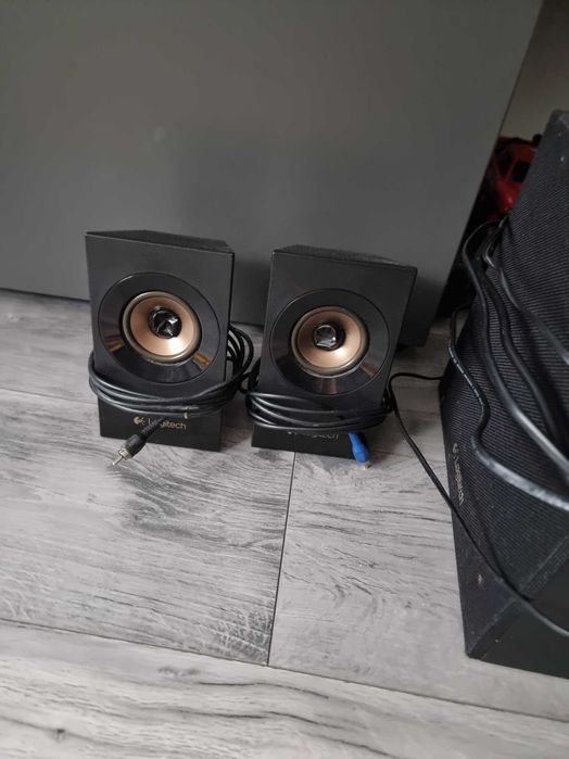 Boxe Logitech Z533 Multimedia Speaker System 2.1, 60W RMS, subwoofer puternic