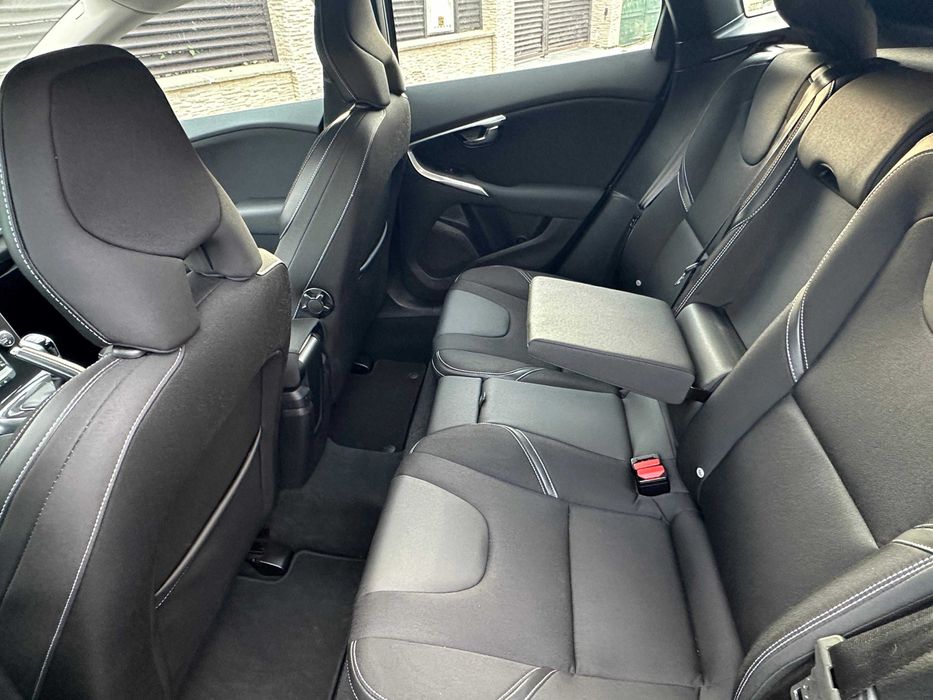 Volvo V40 - 2.0 diesel - 11/2017 - facelift