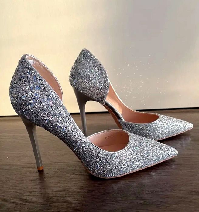 Туфли блестящие стразы серебристые