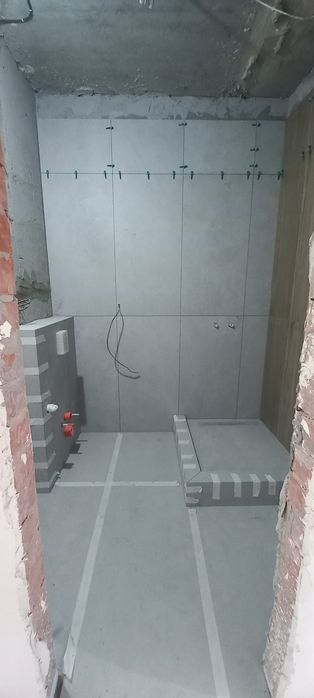 Укладка кафеля и ламината