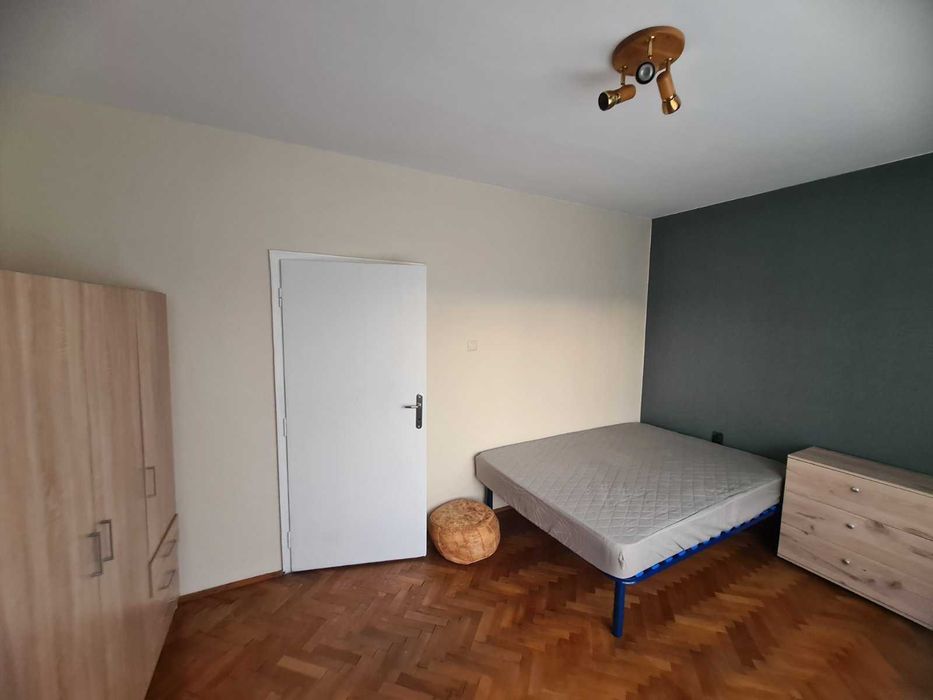 Дава се под наем Тристаен апартамент в София, Изток - 110 кв.м за 797.64 € - Снимка #4