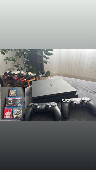 PS4 Slim + 2 controllere