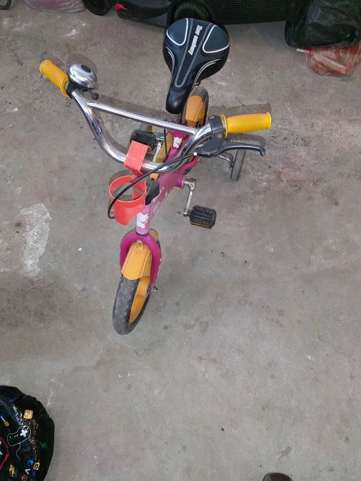Продавам детско колело