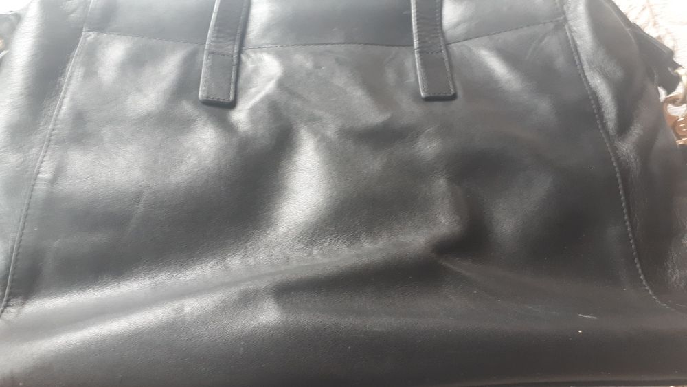 Knomo  London за документи