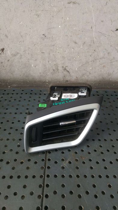 Grila ventilatie bord stanga nissan qashqai 2 suv j11 30490001 687614ea0a