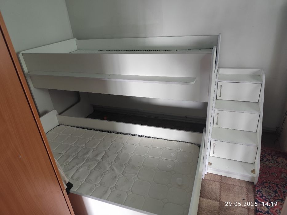 Продам двухярустную кровать