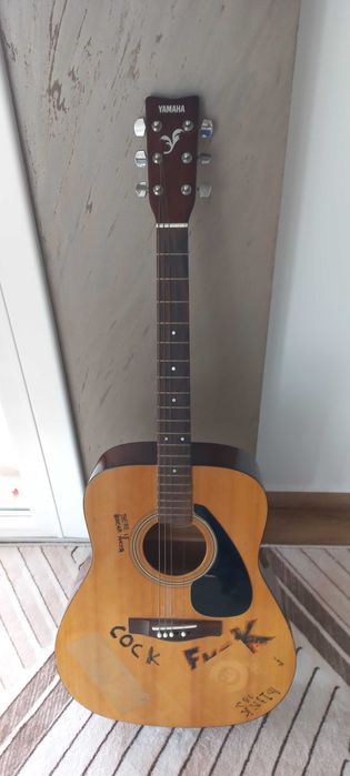 За любителите на фирмата YAMAHA F310-Китара