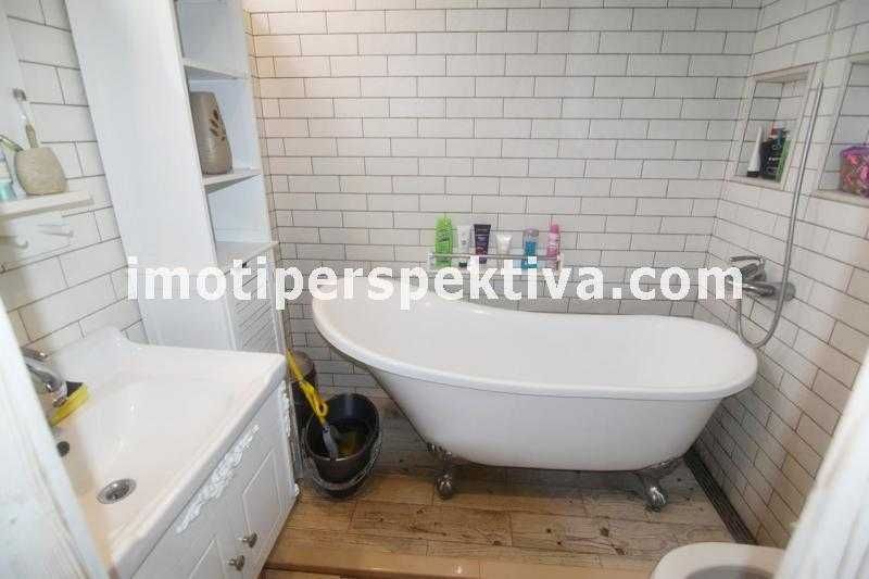 Продава се Тристаен апартамент в Пловдив, Беломорски - 105 кв.м за 1117 €/кв.м - Снимка #14