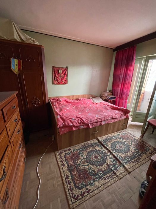 Apartament 3 camere semidecomandat | Ultracentral | Zonă liniștită |  Onesti, str. Cașinului //VÂNZARE — FĂRĂ SCHIMBURI