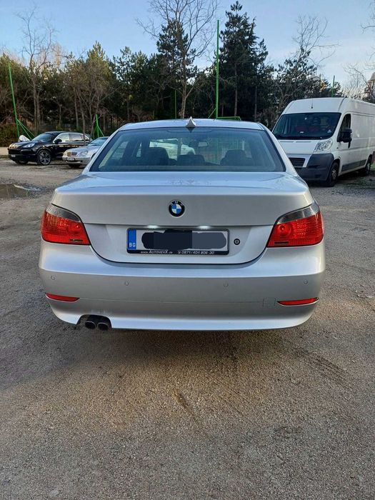 BMW 523 Автомобиль