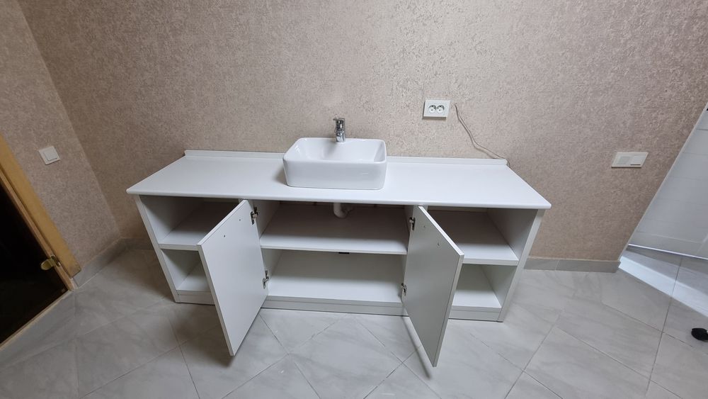 Продаётся полка с раковиной