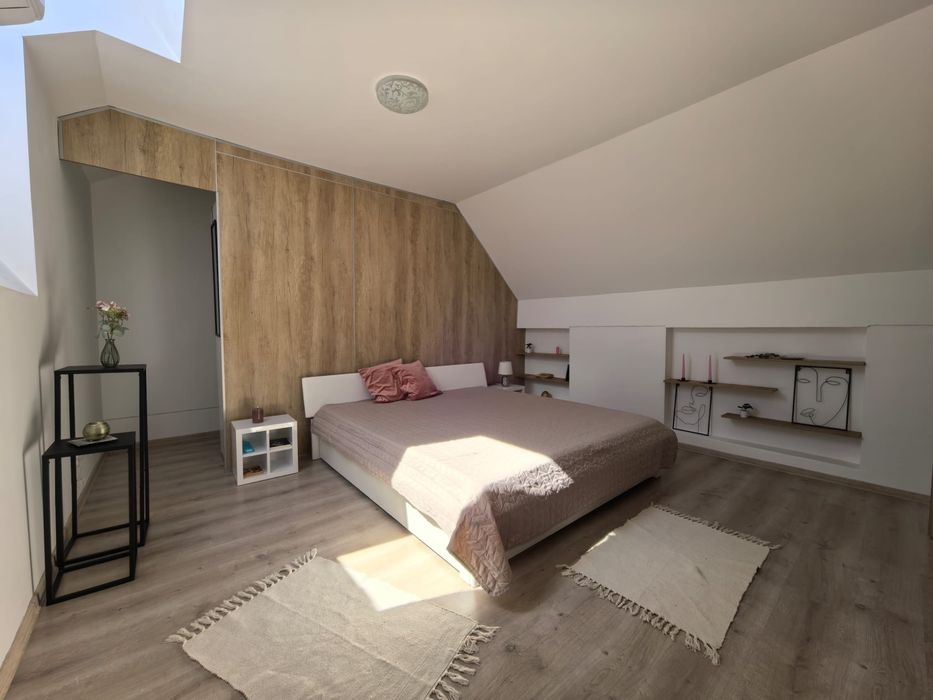 Apartament 75 m2 la curte comuna de inchiriat