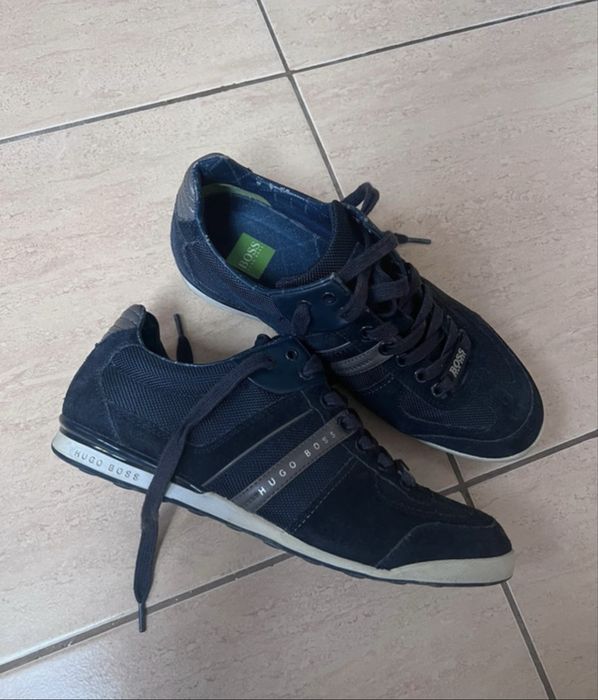 Adidasi marca  Adidas marimea 40 stare buna