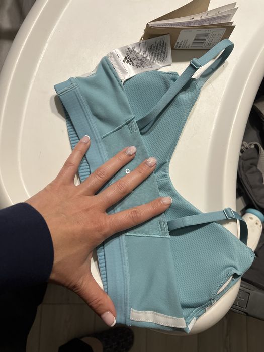 Спортен сутиен Adidas