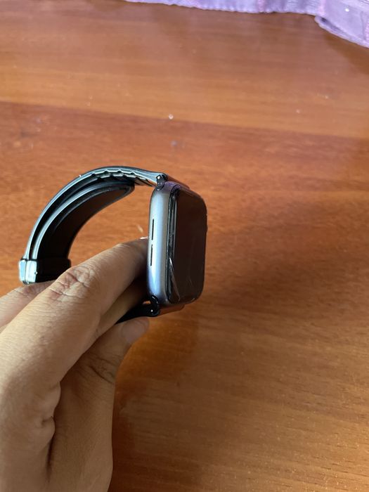 Watch 4-44 black ariginal