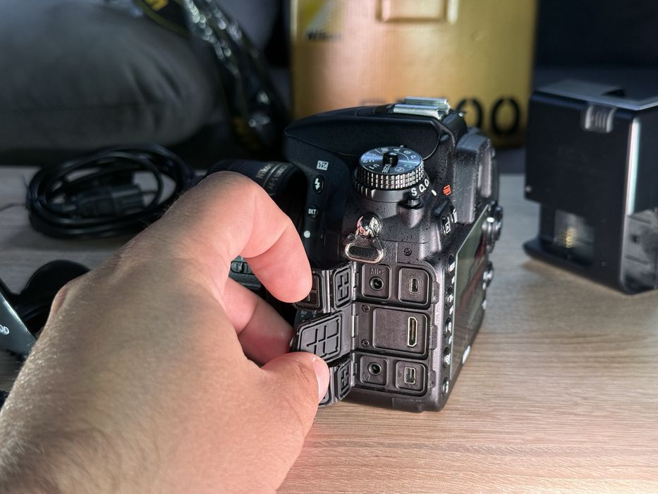 Nikon D7100 + Nikon AF-S DX Nikkor 35mm f/1.8G – комплект