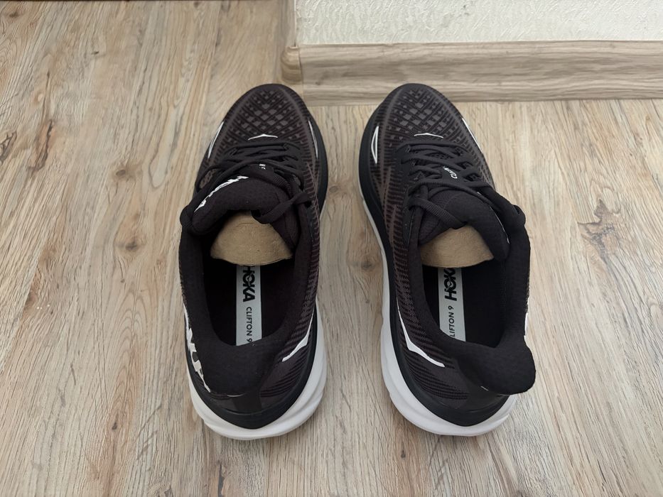 HOKA Clifton 9, 43 Noi