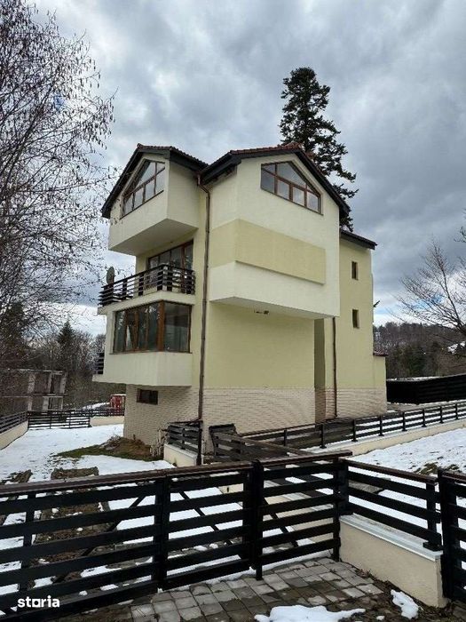 Casă de vânzare cu garaj și pod, în apropiere de pădure