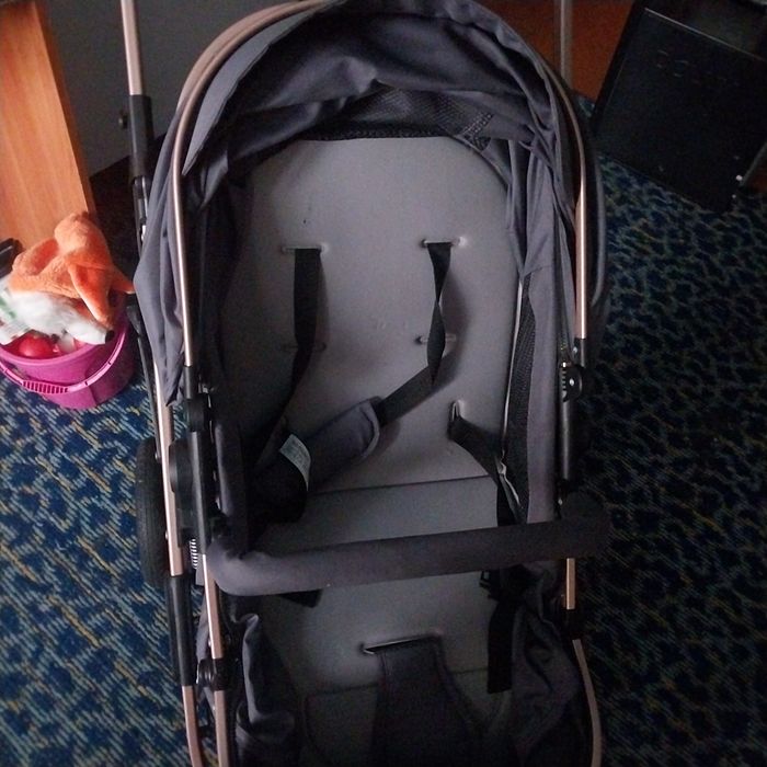 Продам коляску один раз пользовались