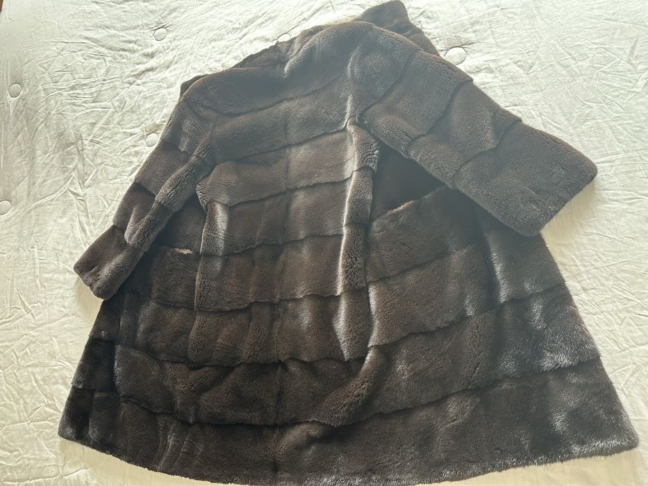 Продам норкувую шубу