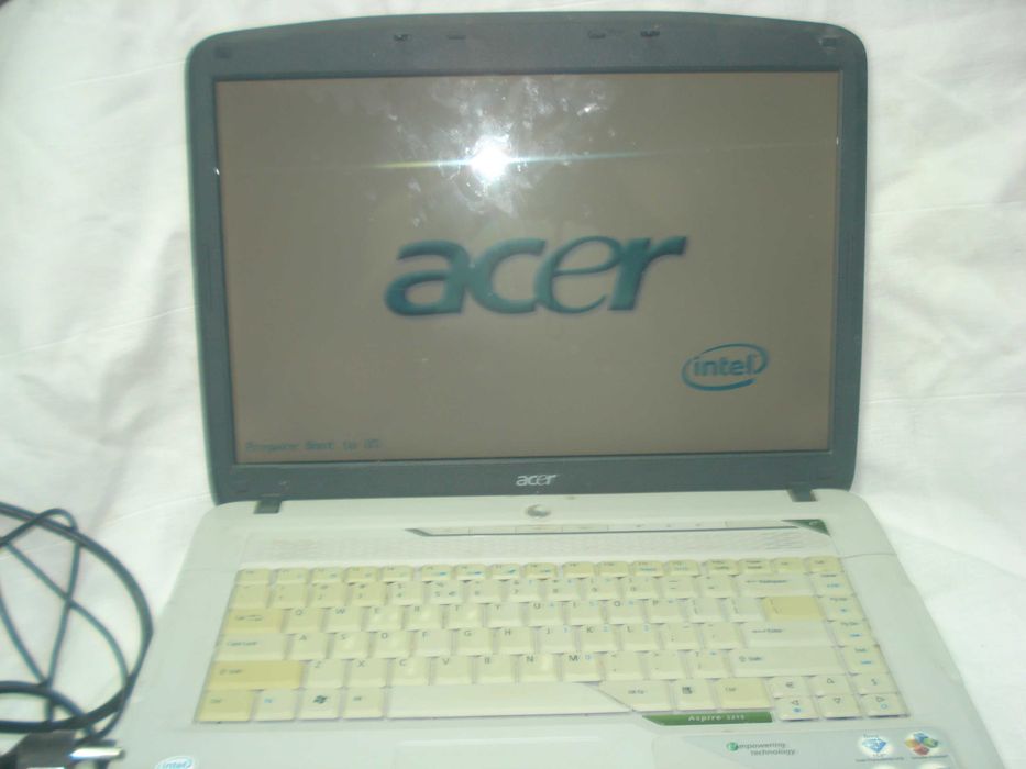 LAPTOP ACER Aspire 5315 Model ICL 19V-3,42 A cu alimentator 19 V