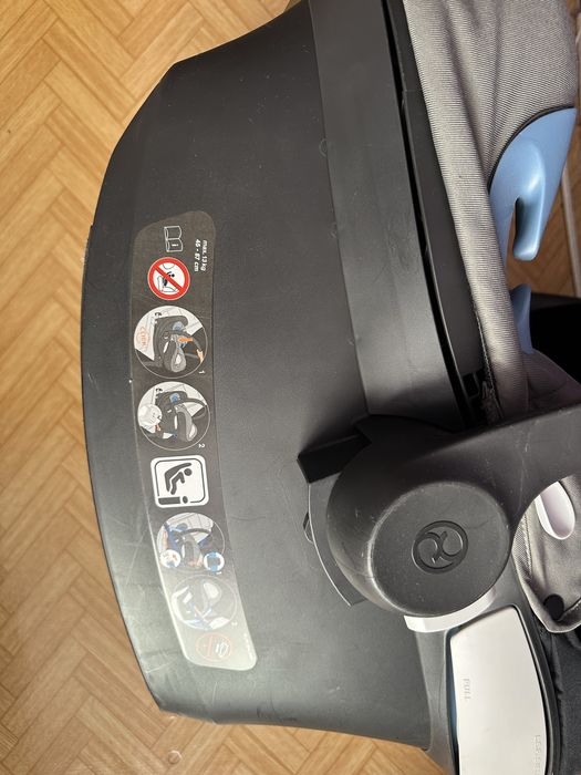 Столче-кошница за кола и количка Cybex aton 5