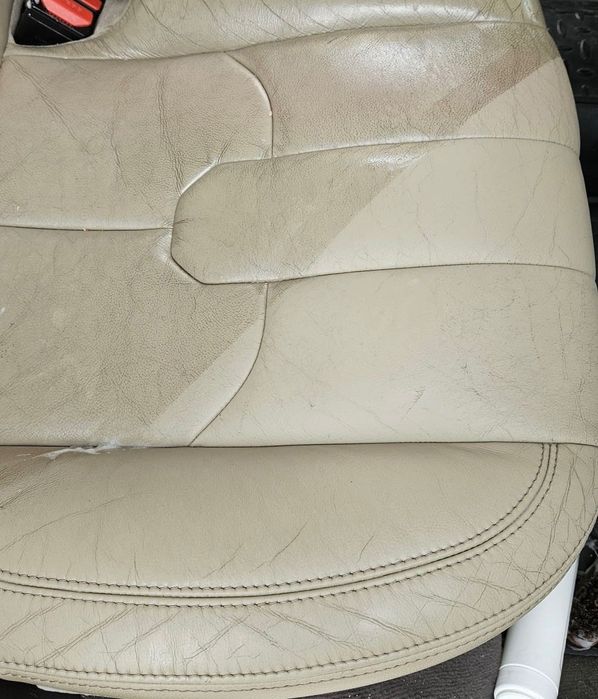 DETAILING INTERIOR AUTO- Curatare auto profesionala la domiciliu